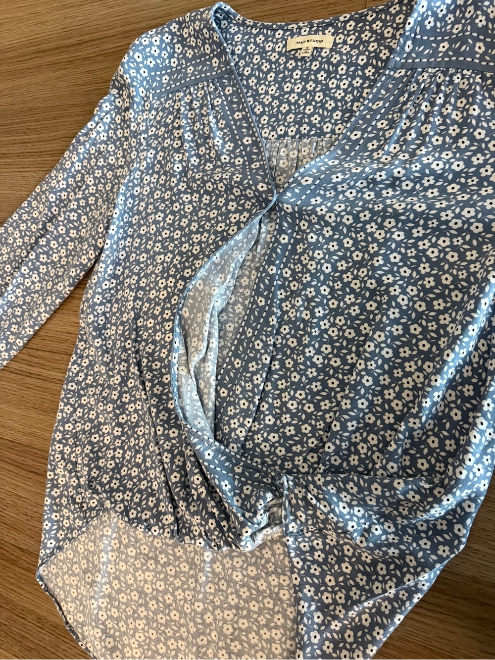 Max Studio Womens Small Blue White Floral Faux Wrap Rayon Blouse Long Sleeve - Picture 10 of 16